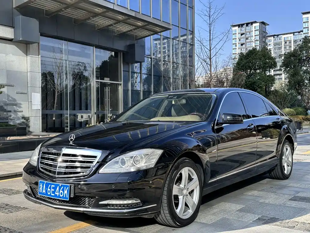 Mercedes-Benz S-Class 2012