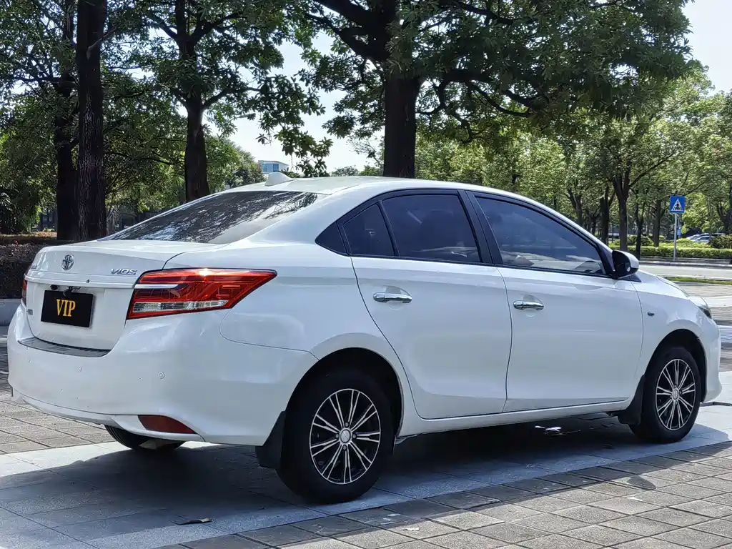 Toyota Vios — миниатюра 5