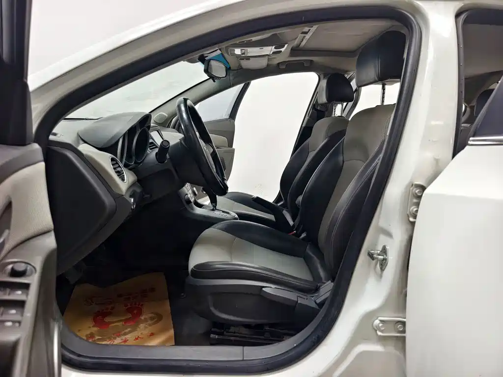 Chevrolet Cruze — миниатюра 11