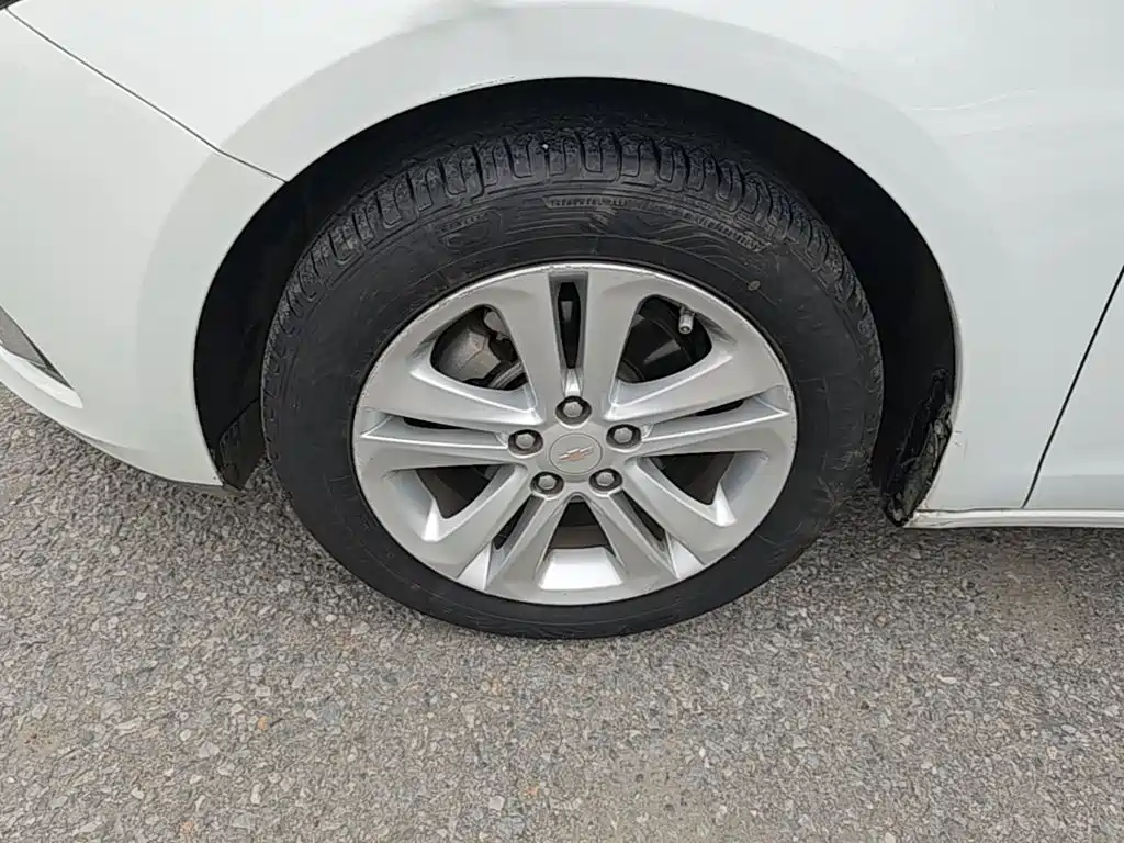 Chevrolet Cruze — миниатюра 23