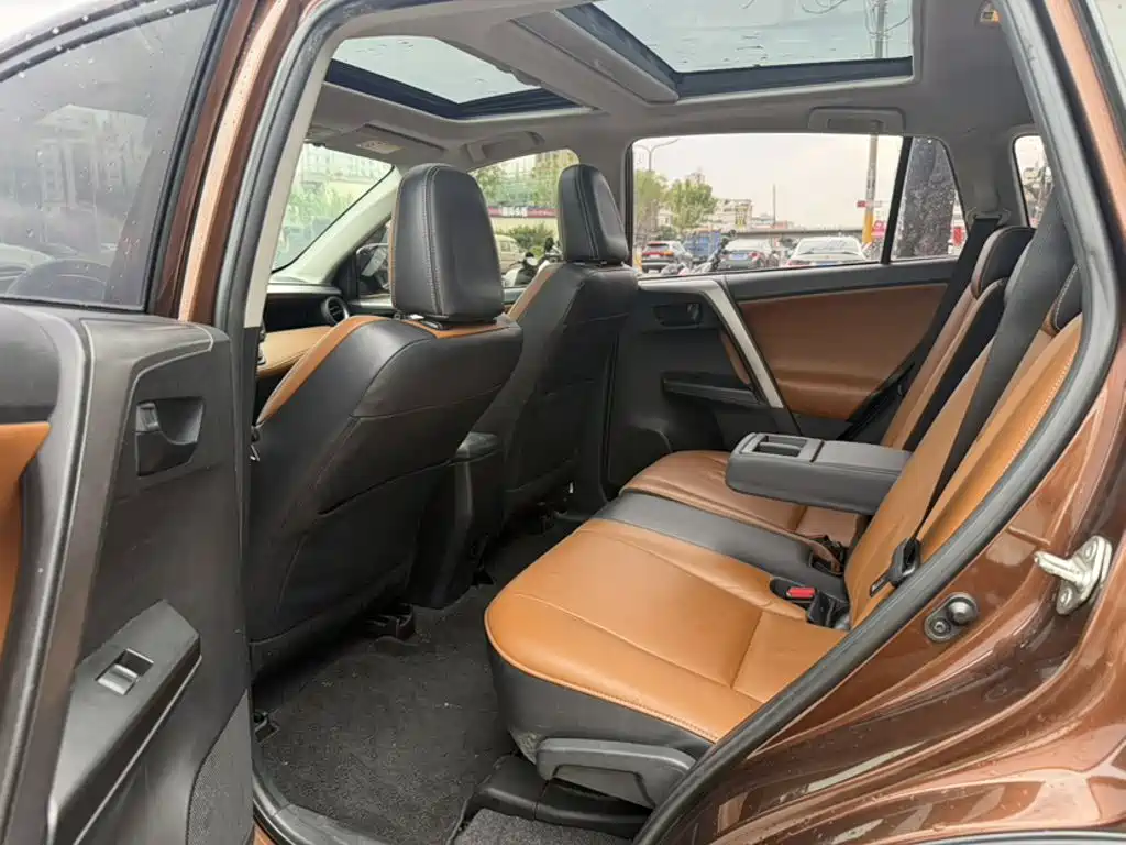 Toyota RAV4 — миниатюра 20