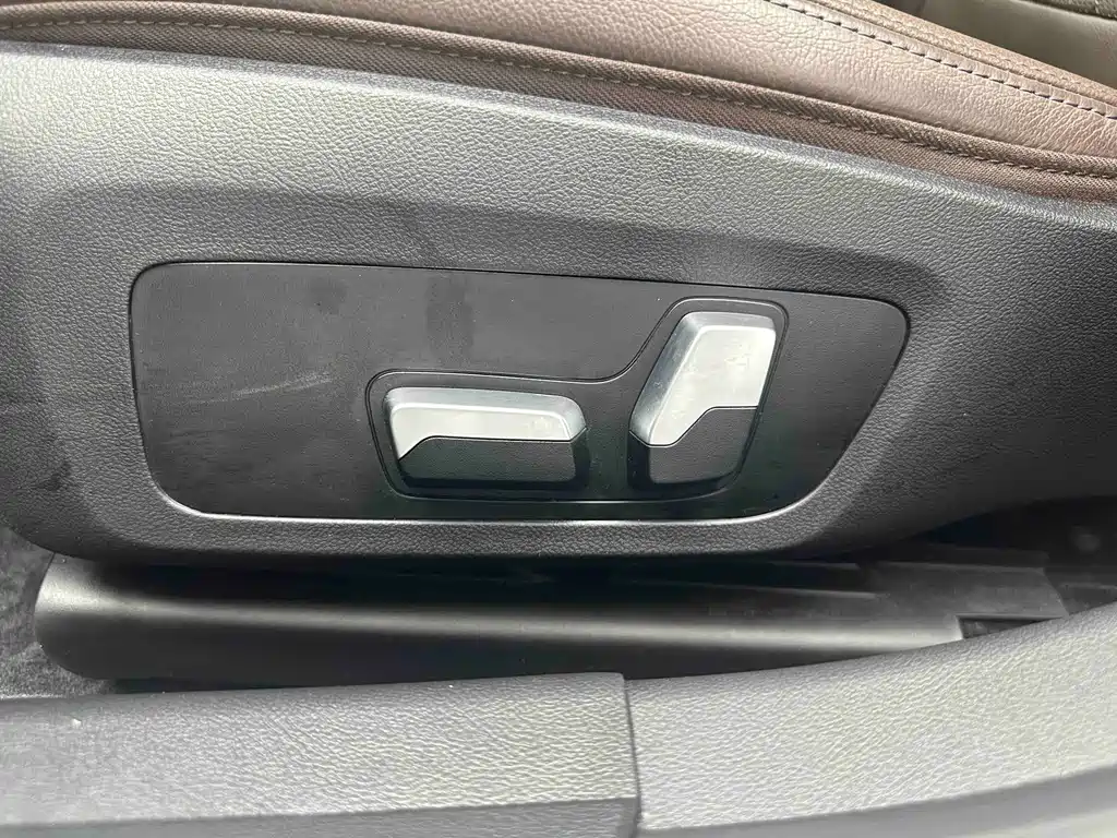 BMW 3 Series — миниатюра 11