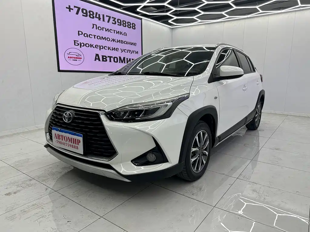 Toyota Yaris L 2021