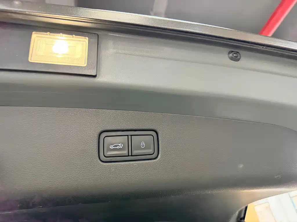 Genesis GV70 — миниатюра 26