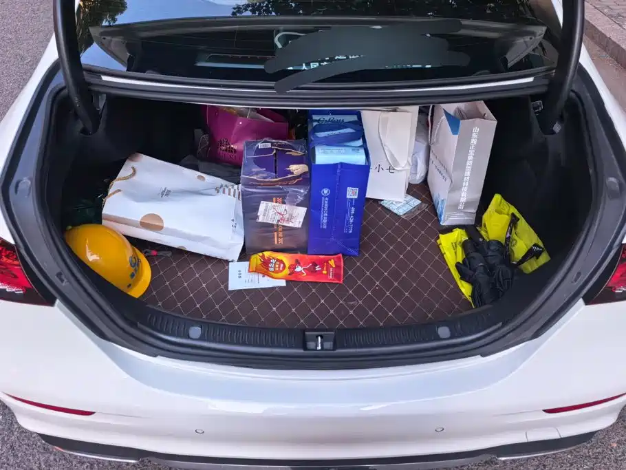Mercedes-Benz E-Class — миниатюра 4