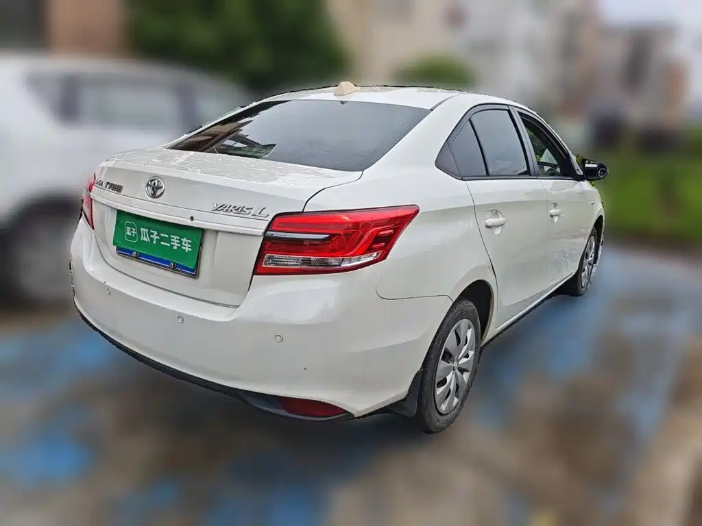 Toyota Yaris L — миниатюра 6