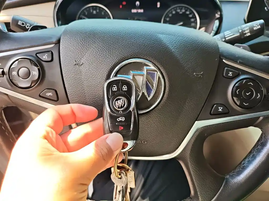 Buick GL8 — миниатюра 12
