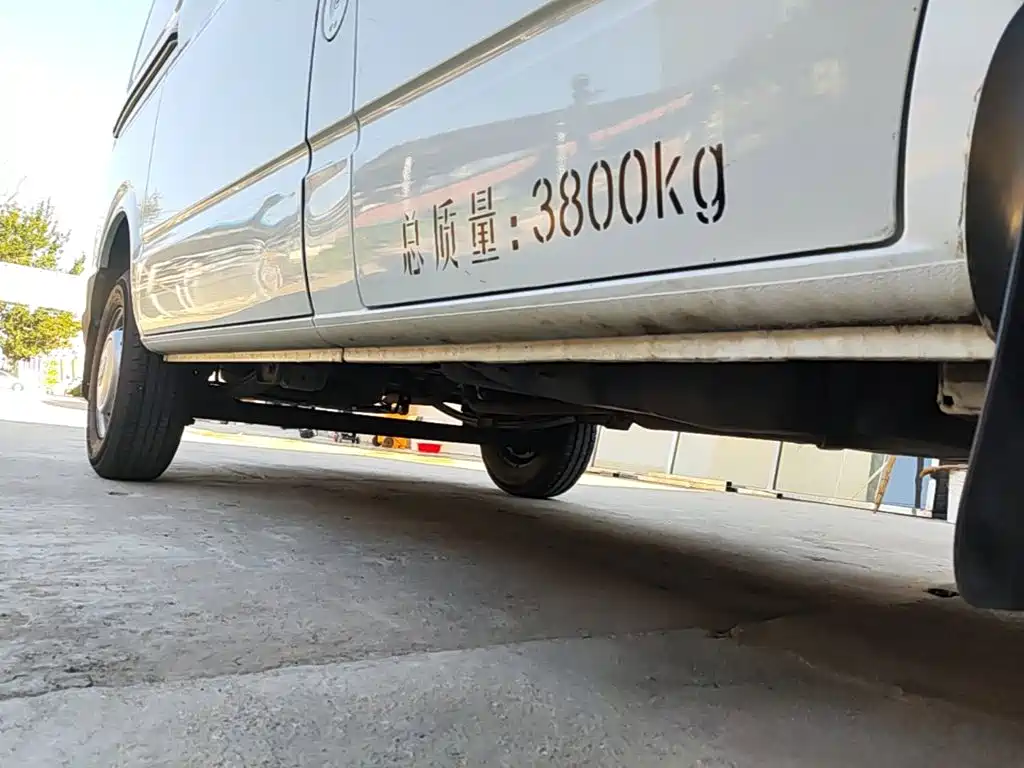 MAXUS V80 — миниатюра 21