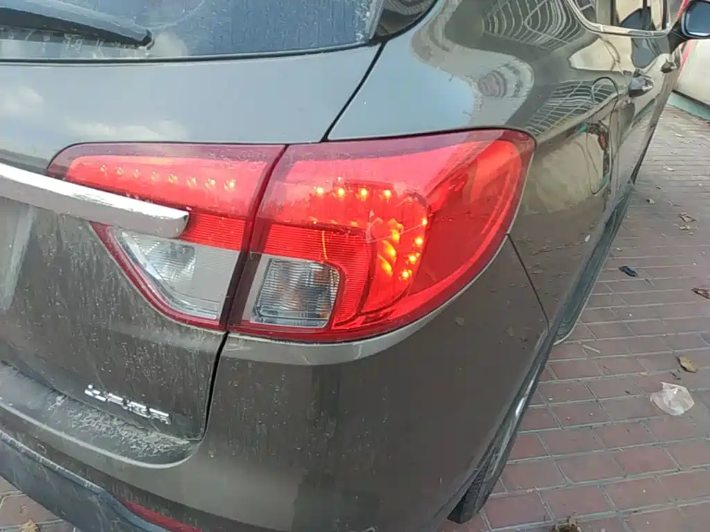 Buick Envision Plus — миниатюра 8