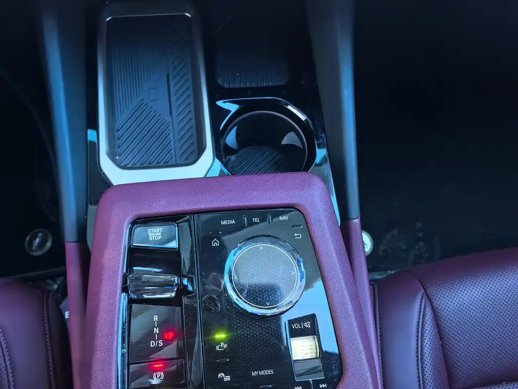 BMW 5 Series — миниатюра 14