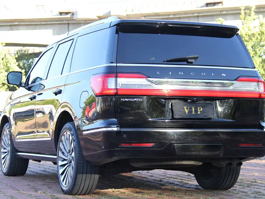 Lincoln Navigator — миниатюра 6