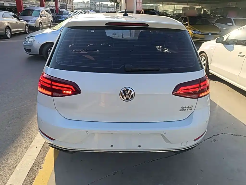 Volkswagen Golf — миниатюра 6