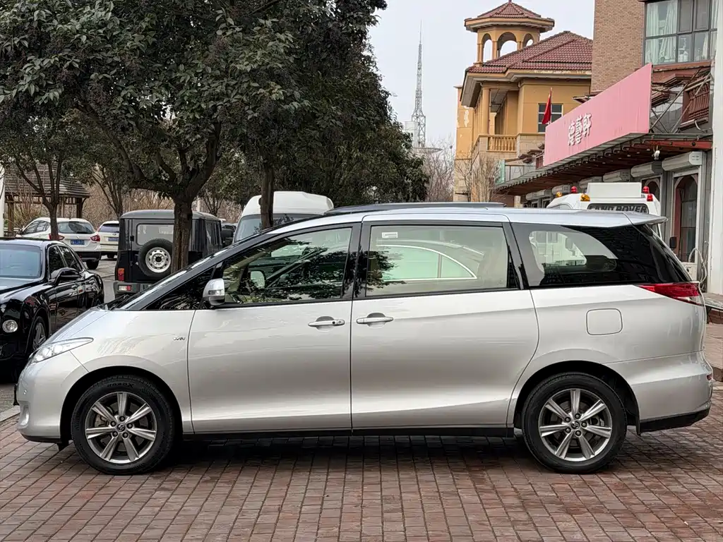 TOYOTA PREVIA