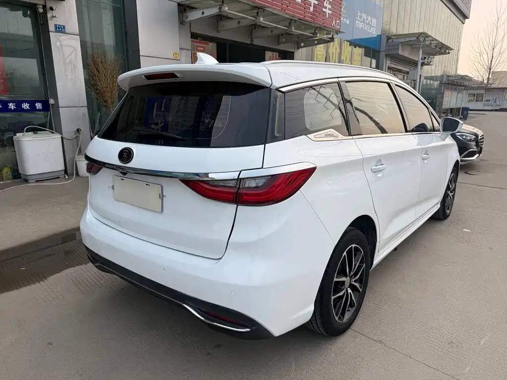 BYD Song MAX 1.5T Auto Connected Premium Type 7 seats, фото 4