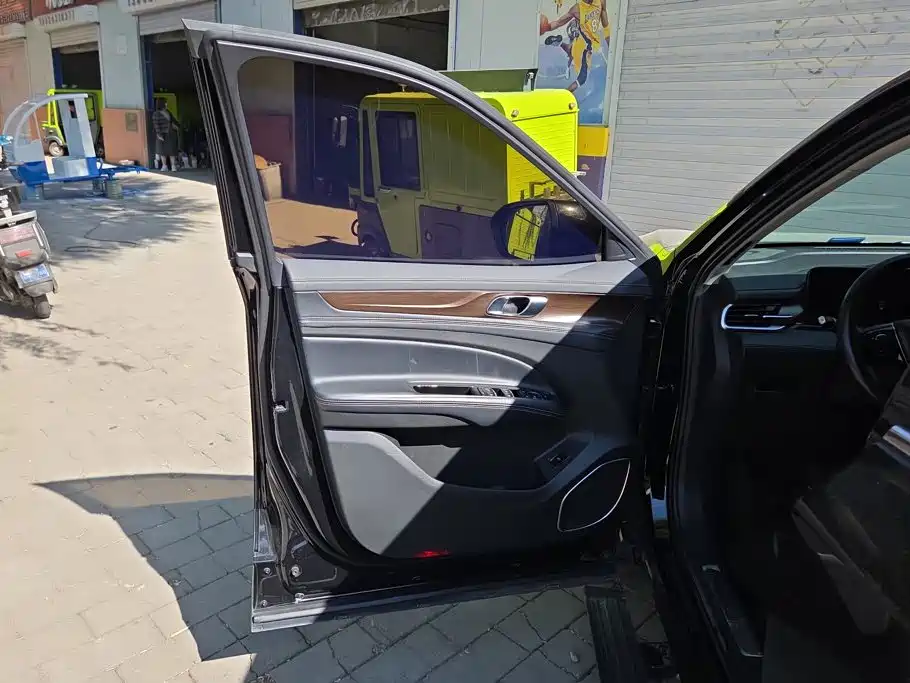 Ford Equator — миниатюра 7