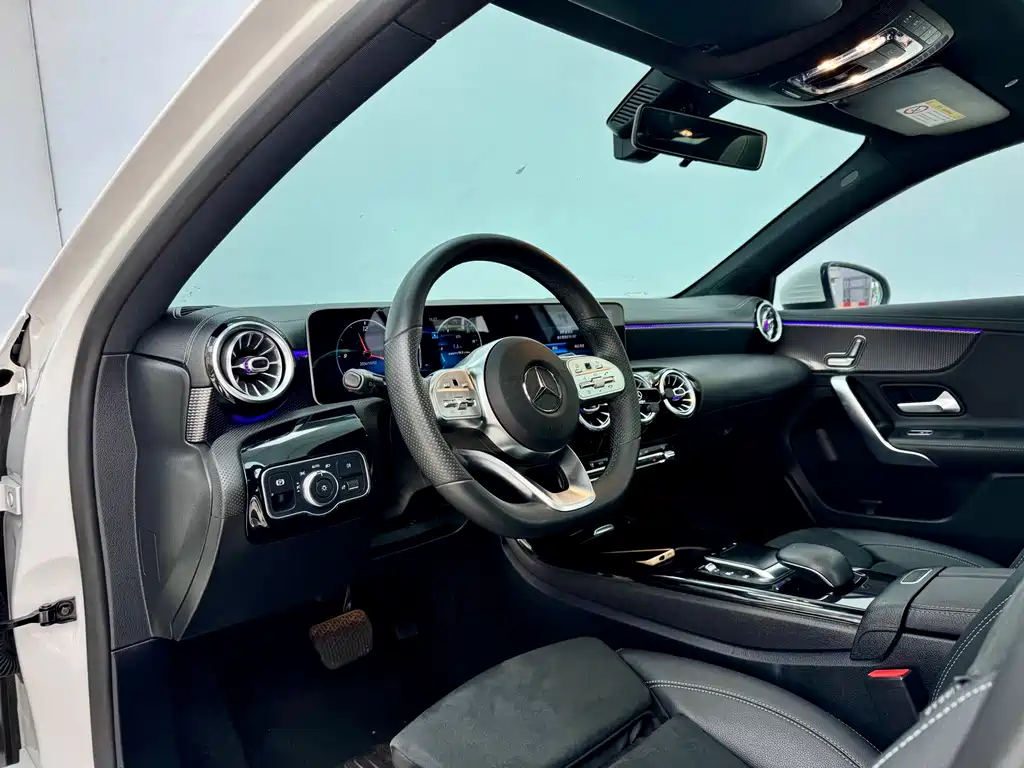 Mercedes-Benz A-Class — миниатюра 6