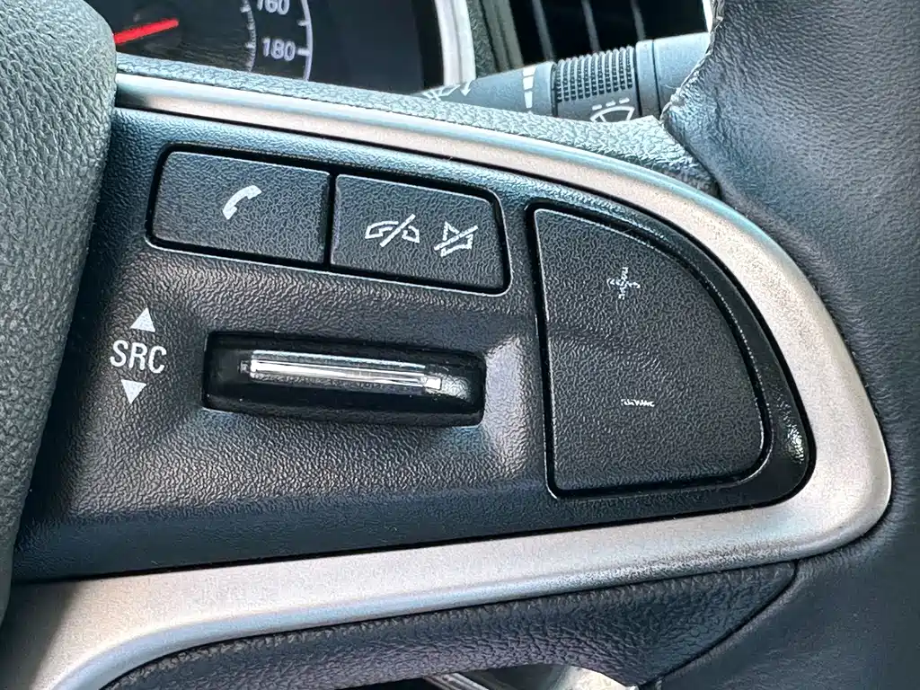 Chevrolet Monza 320 Auto Delight Sunroof Edition, фото 24