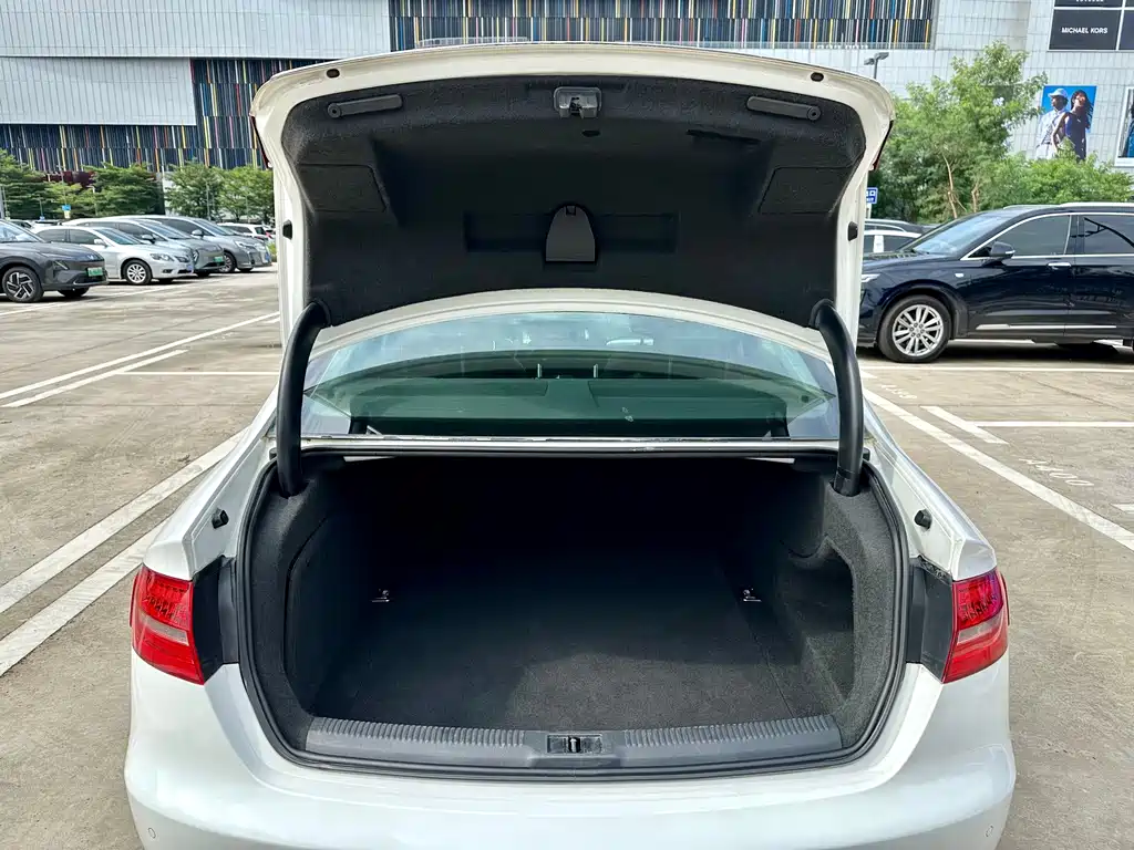 Audi A4L — миниатюра 19