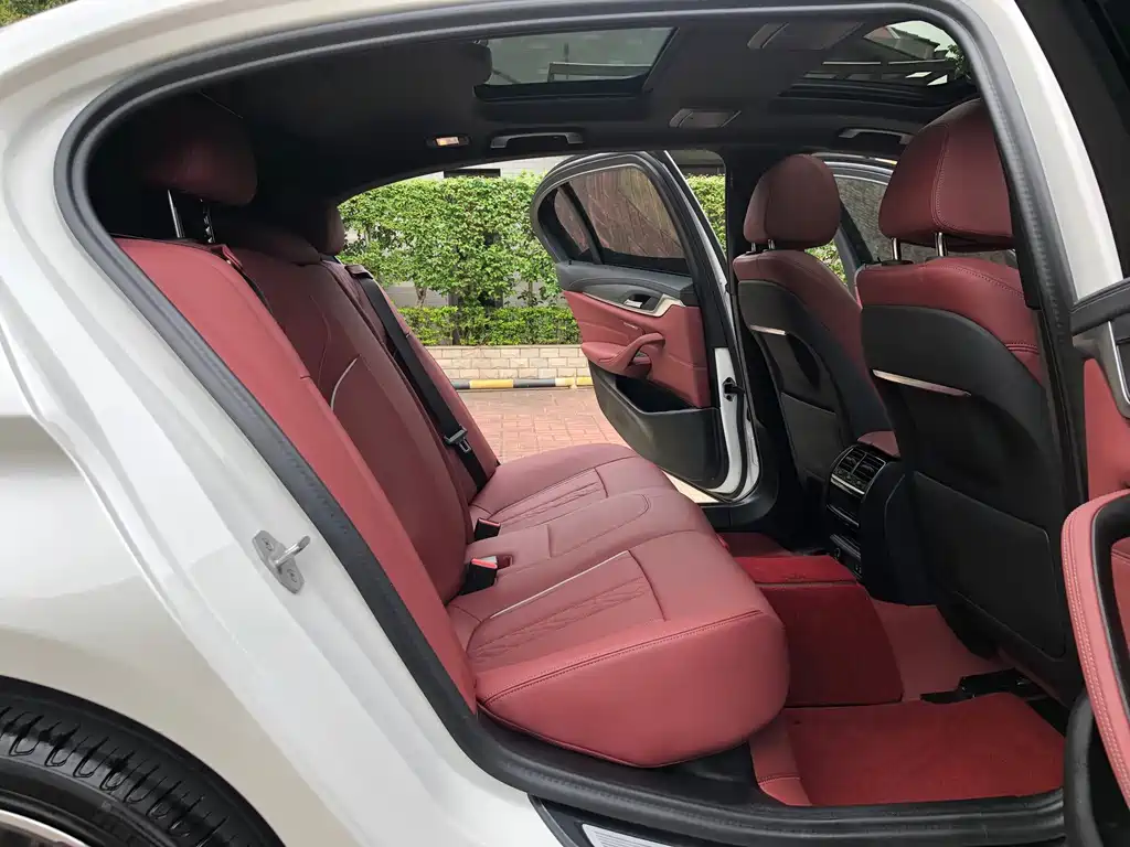 BMW 5 Series — миниатюра 18