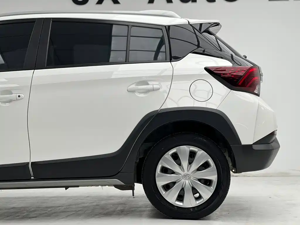 Toyota Yaris L — миниатюра 16