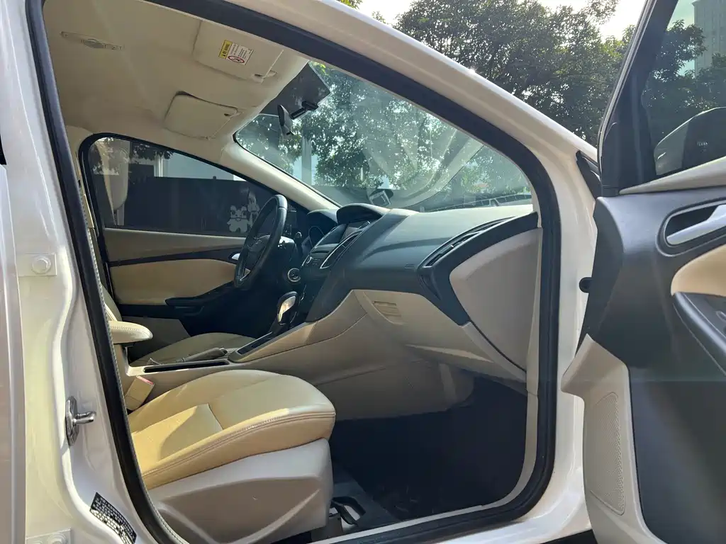 Ford Focus — миниатюра 13