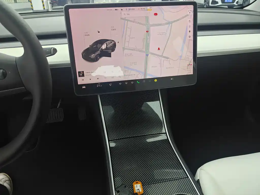 Tesla Model 3 — миниатюра 12