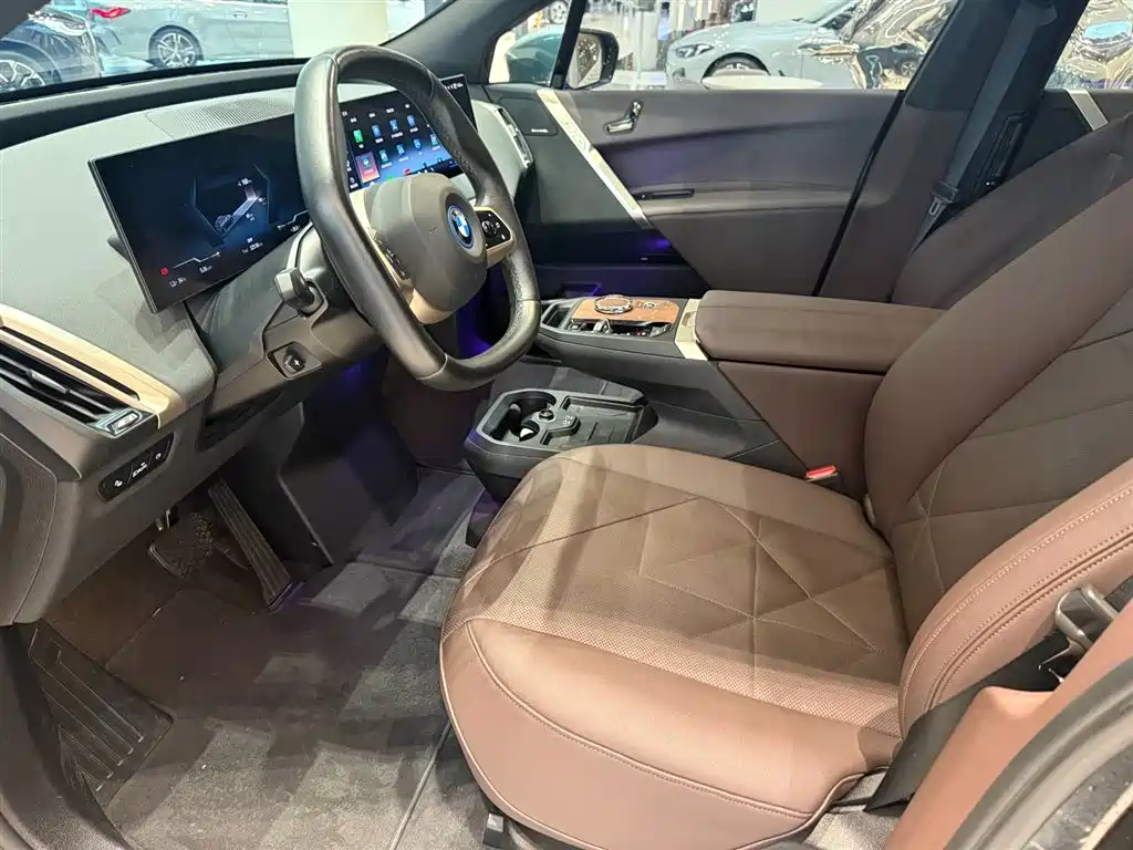 BMW iX — миниатюра 13