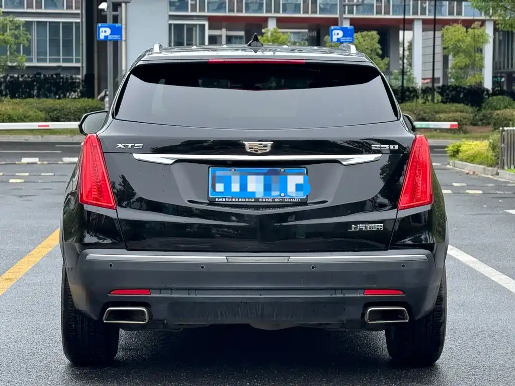 Cadillac XT5 — миниатюра 5
