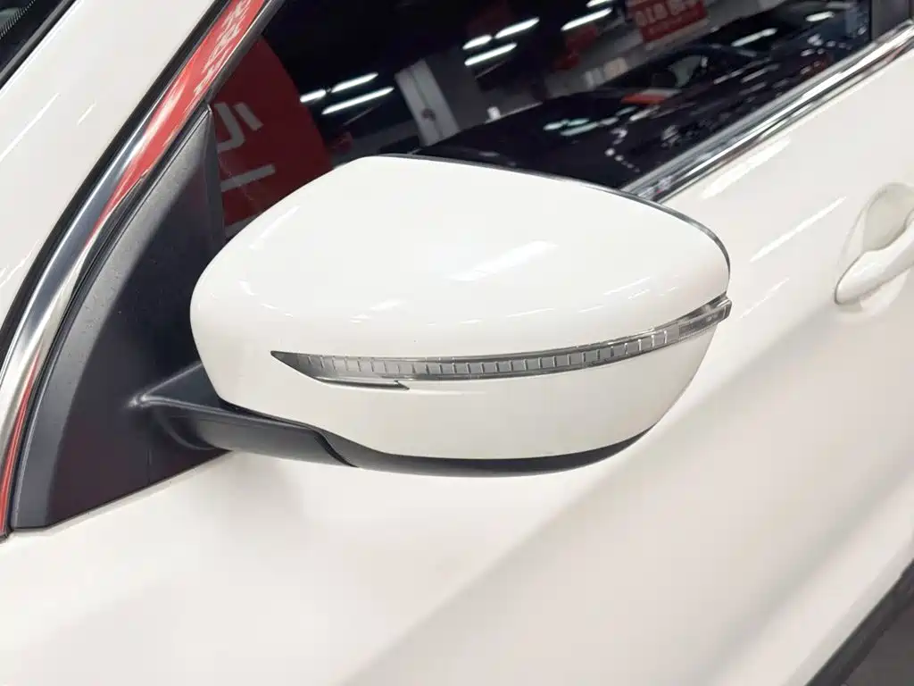 Nissan Qashqai — миниатюра 11