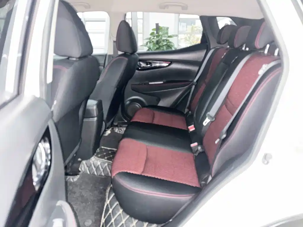 Nissan Qashqai — миниатюра 15