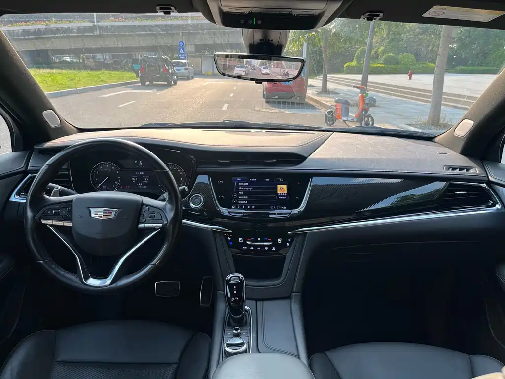 Cadillac XT6 — миниатюра 15