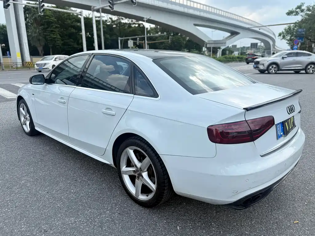 Audi A4L — миниатюра 7