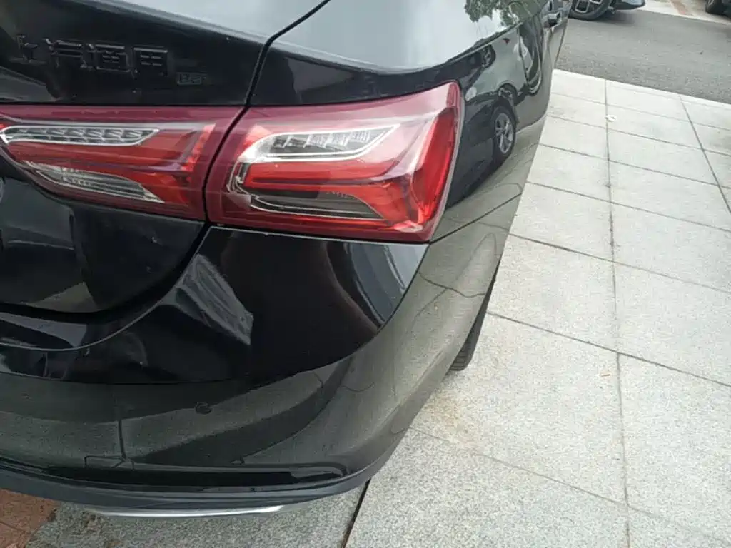 Chevrolet Malibu XL — миниатюра 8