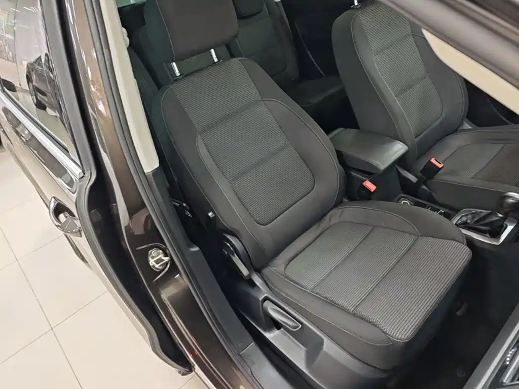 Volkswagen Sharan — миниатюра 25