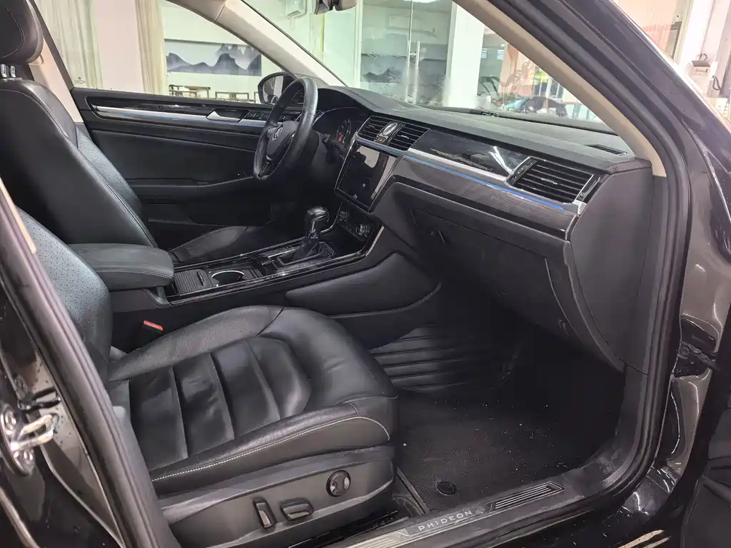 Volkswagen Phideon — миниатюра 14