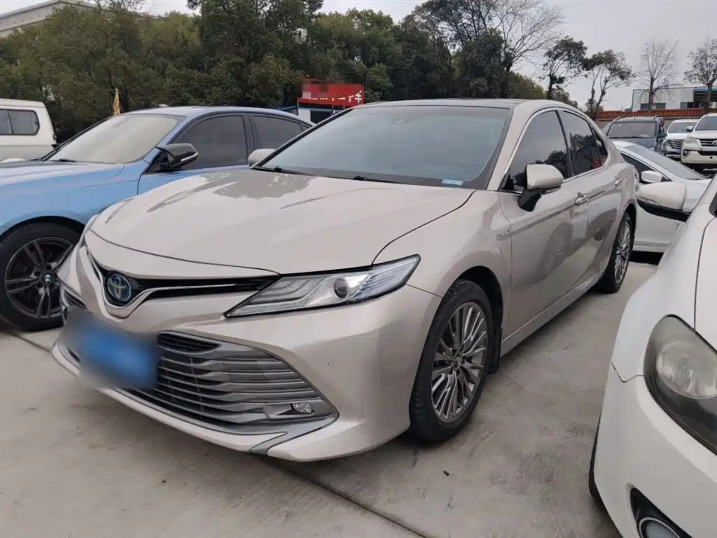 Toyota Camry 2021