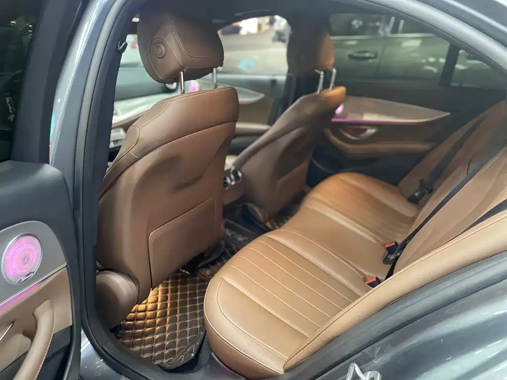 Mercedes-Benz E-Class (Import) — миниатюра 5