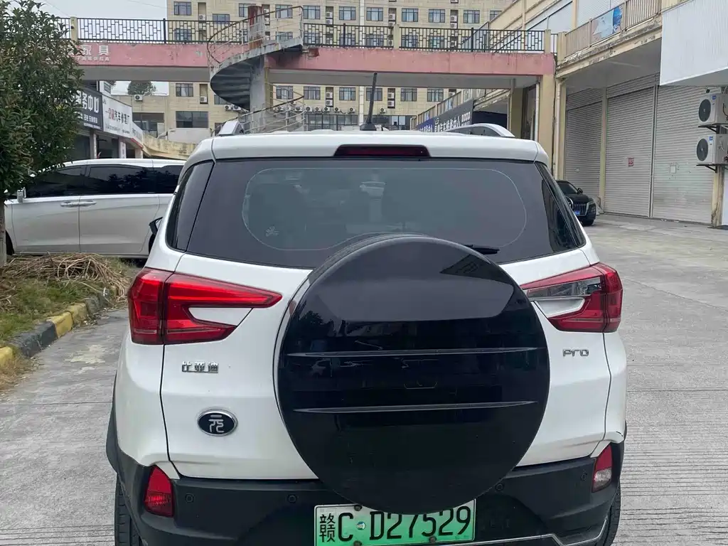 BYD Yuan Pro - фото 4