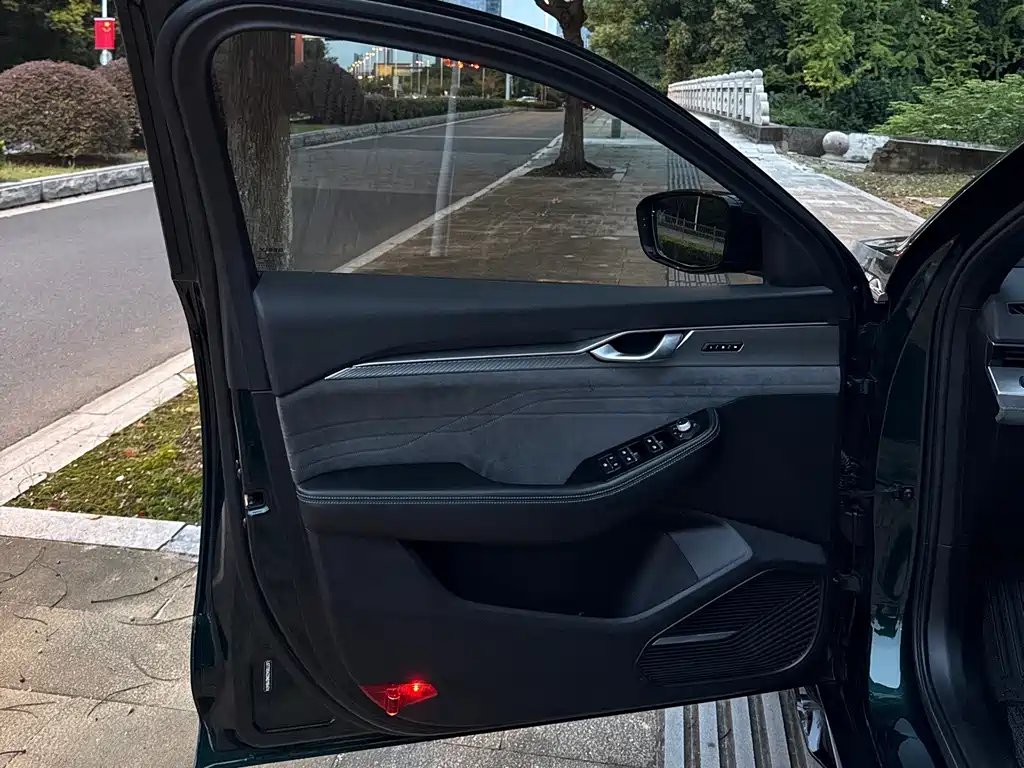 Geely Xingrui — миниатюра 8