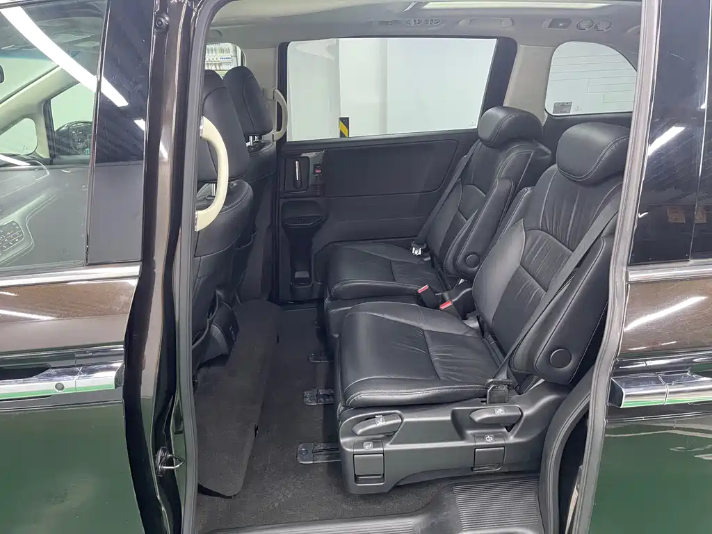 Honda Elysion — миниатюра 9