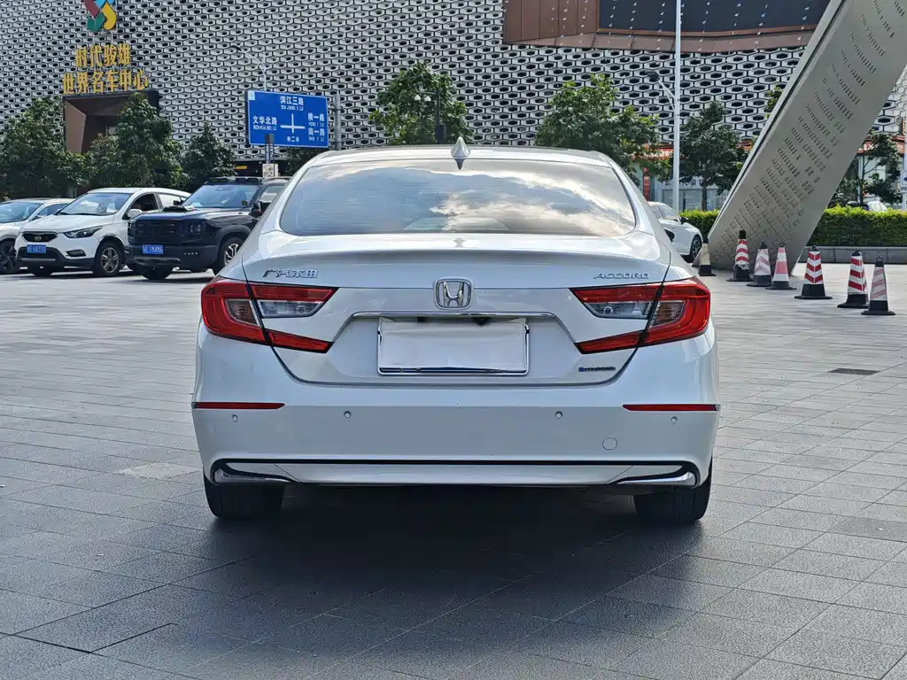 Honda Accord 2018 2.0L V