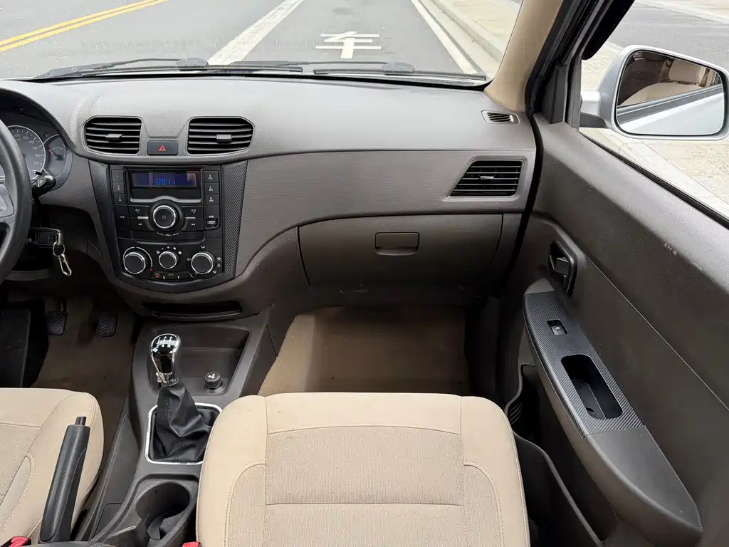 Wuling Hongguang — миниатюра 14