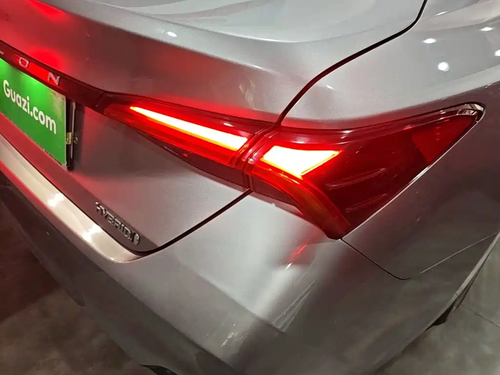 Toyota Avalon — миниатюра 8