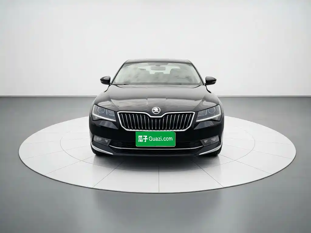 Skoda Superb — миниатюра 2
