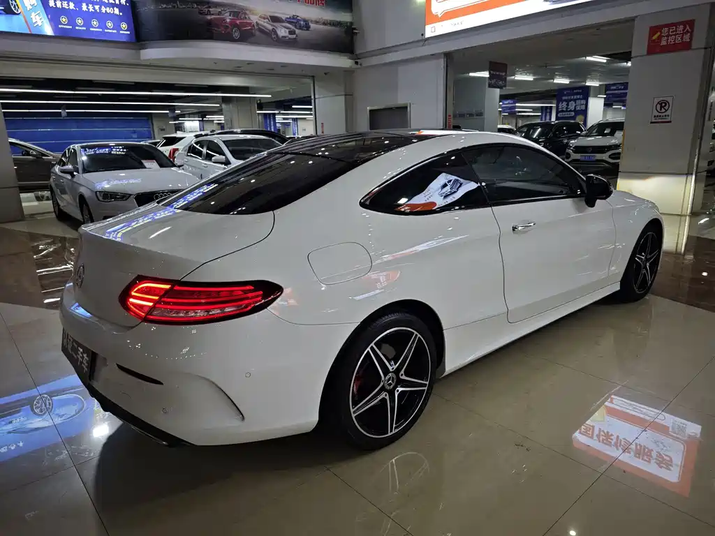 Mercedes-Benz C-Class (Import) — миниатюра 6