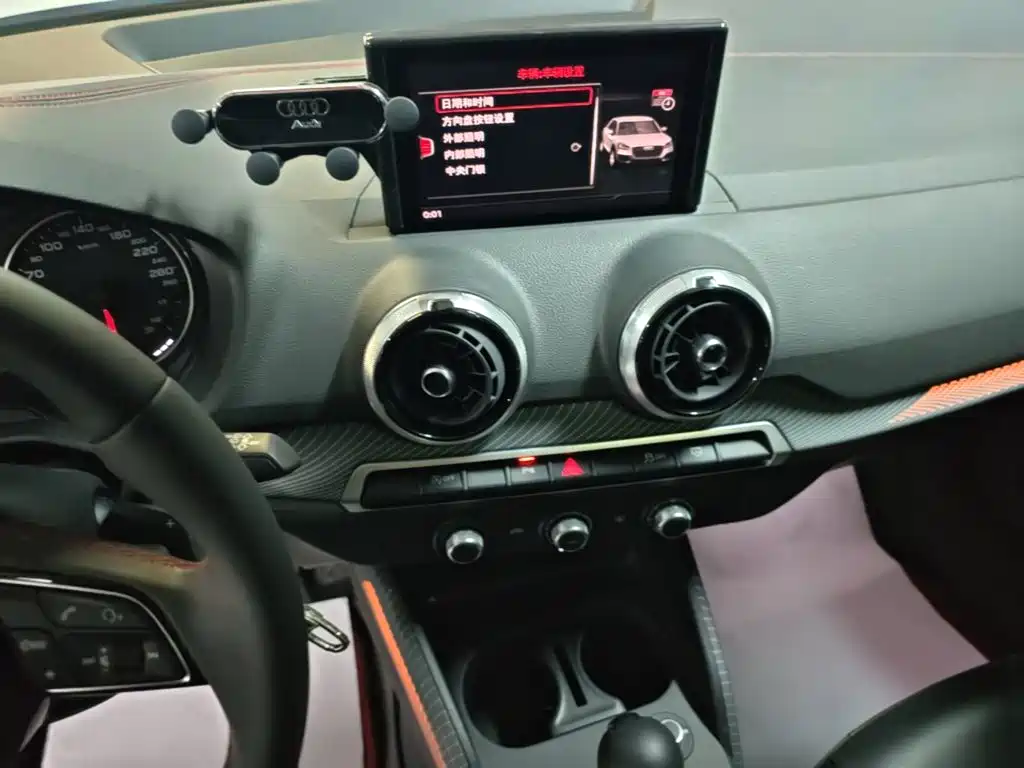 Audi Q2L — миниатюра 13