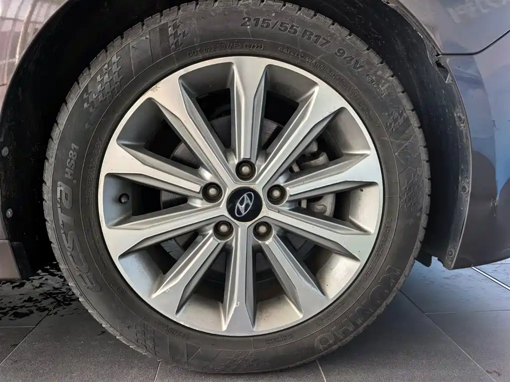 Hyundai Sonata — миниатюра 11