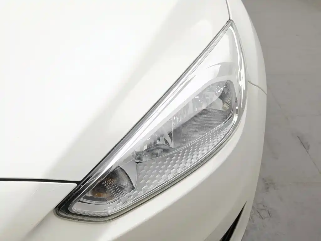 Ford Focus — миниатюра 7