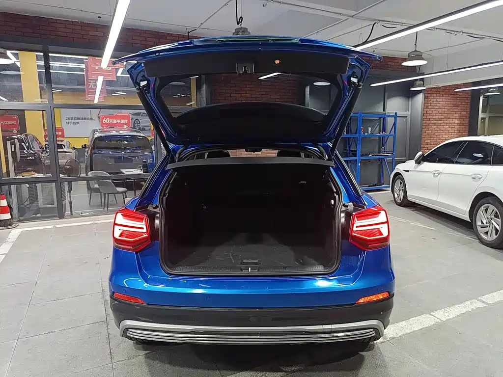 Audi Q2L e-tron — миниатюра 19