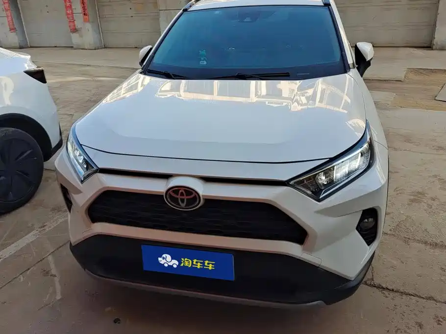Toyota RAV4 — миниатюра 2